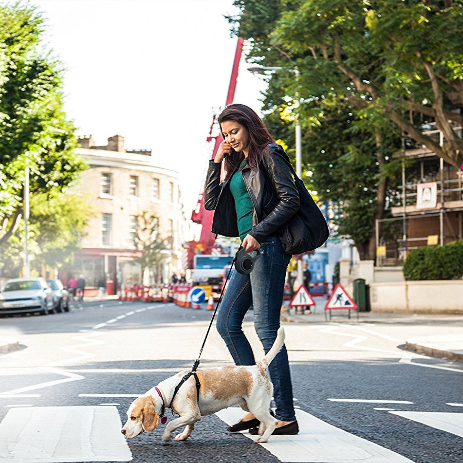 05_-_dial_a_distance_retractable_dog_leash_df596e0c-5ce9-4f1a-b14d-c72520180416.jpg